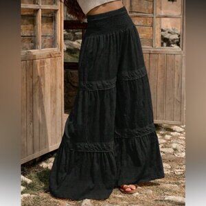 Elegant Black Textured  Maxi Skirt with Lace Trim